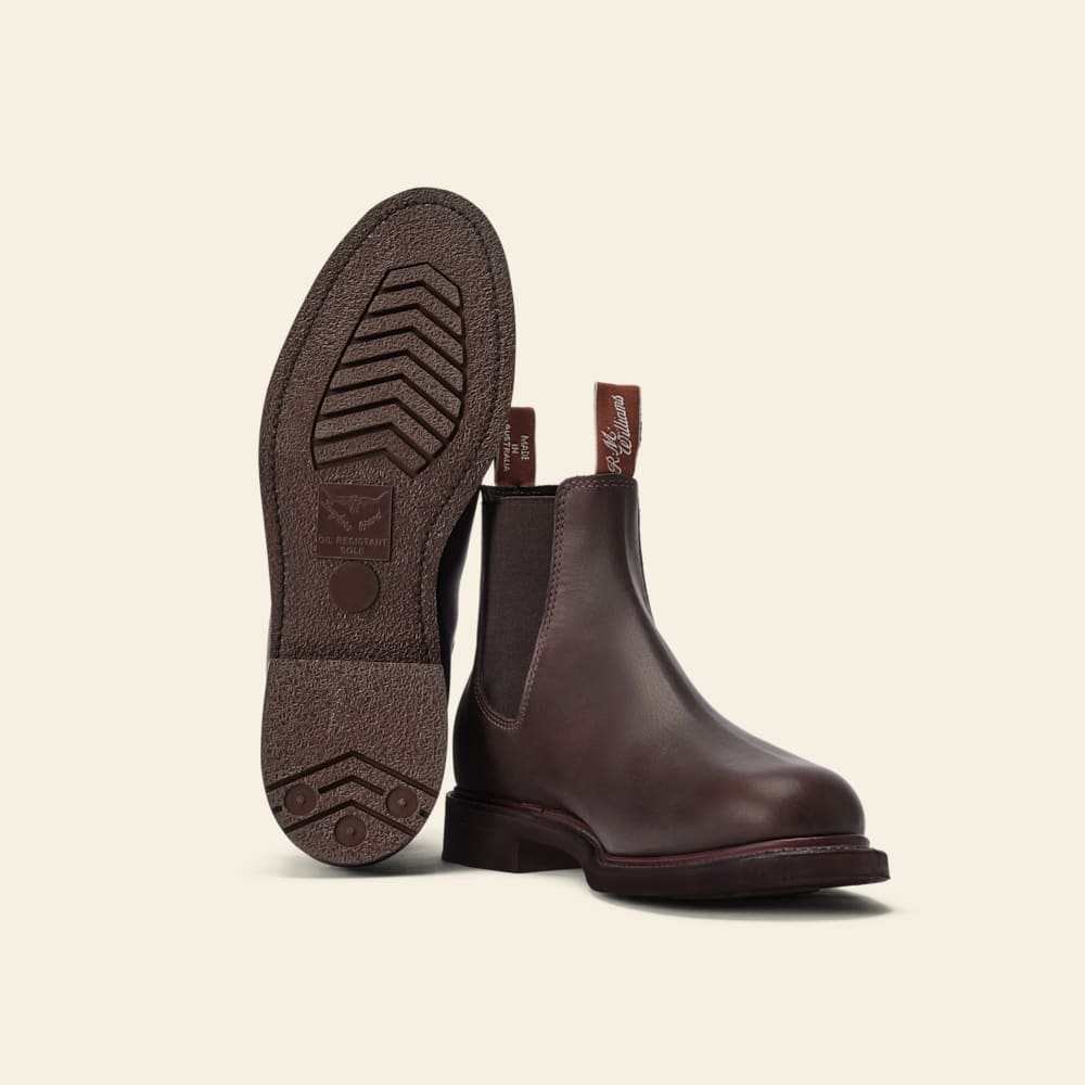 R.M.Williams Gardener Loam Oiled Leather Chelsea Boots: Rugged, Water-Resistant, Durable Craftsmanship