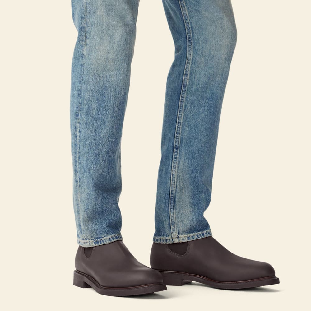 R.M.Williams Gardener Loam Oiled Leather Chelsea Boots: Rugged, Water-Resistant, Durable Craftsmanship