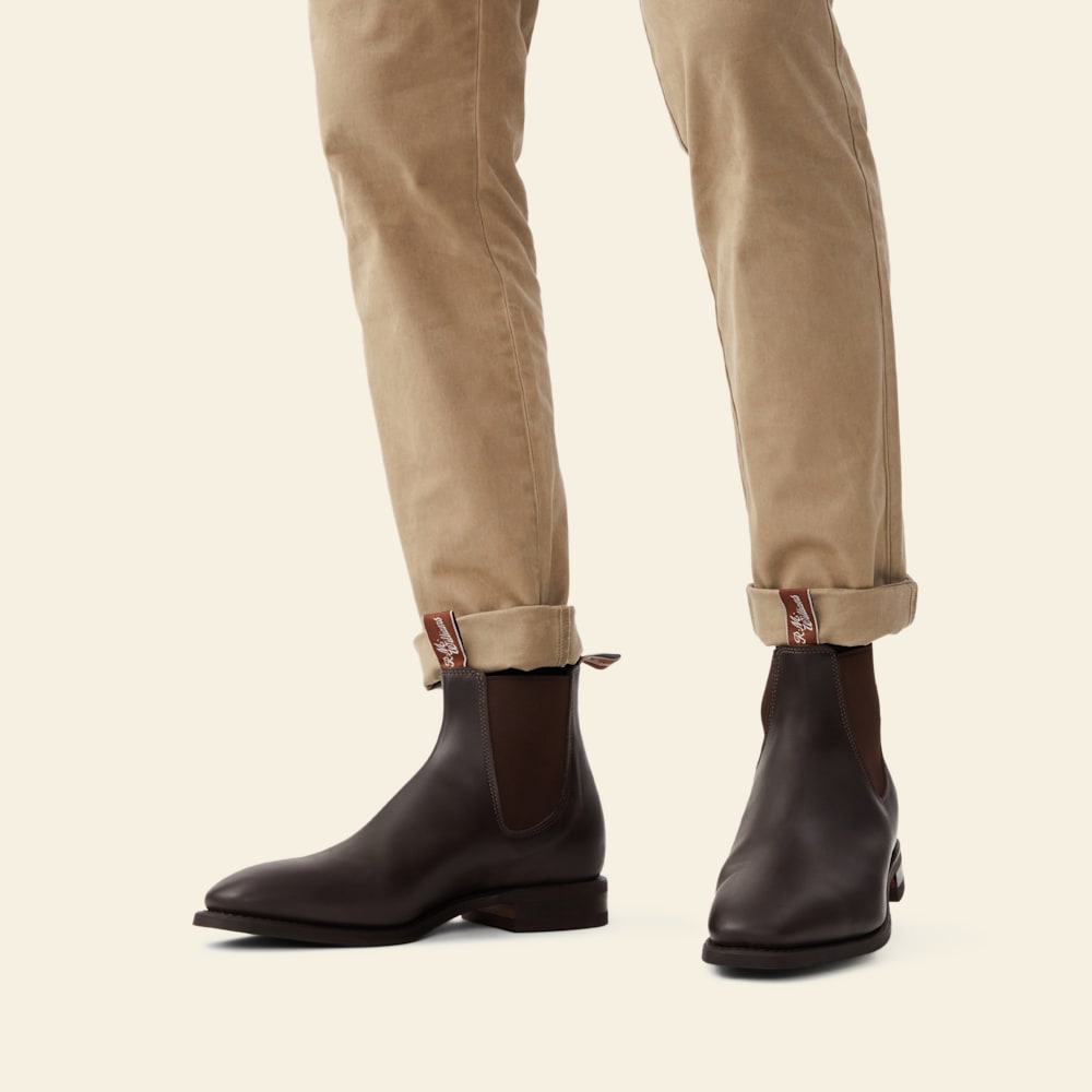 R.M.Williams Chestnut Comfort Craftsman Yearling Leather Chelsea Boots: Durable, Handcrafted Men's Footwear